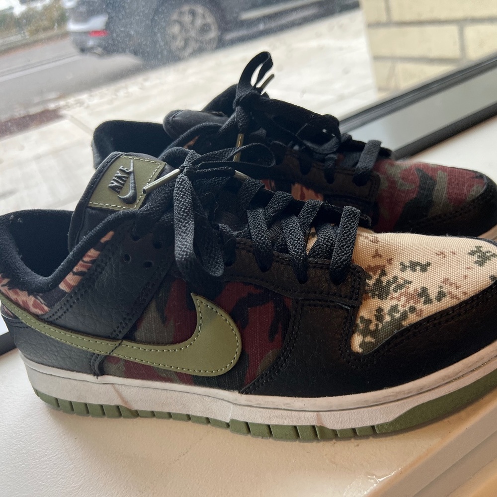 Dunk Low SE ‘Black Multi-Camo’ US M 7.5 (US W 9)